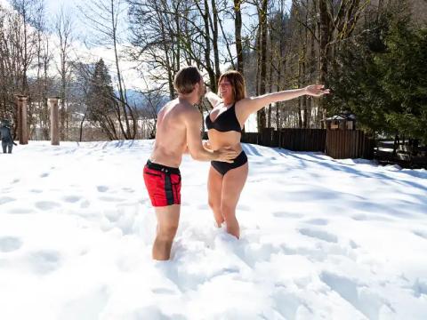 Gemeinsamer Spaß im Schnee! Gemeinsamer Spaß im Schnee!