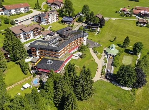 Alpenhotel Oberstdorf: Die Hotelanlage inmitten der Allgäuer Bergwelt Die Hotelanlage inmitten der Allgäuer Bergwelt
