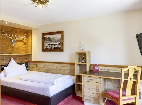 Alpenhotel Oberstdorf: Unverwechselbare Zimmer und Suiten Unverwechselbare Zimmer und Suiten