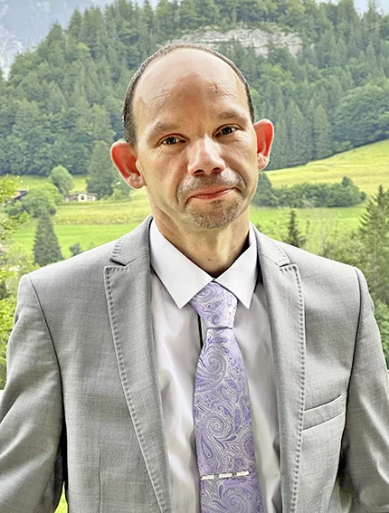 aho-daniel-430x567